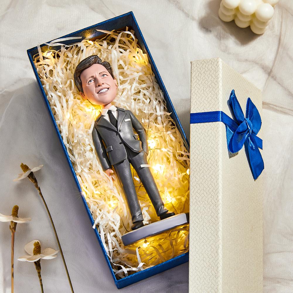 Personalized bobble head